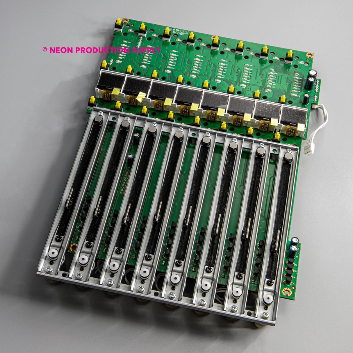 Music Tribe Behringer X32 V1 Fader Middle - CP04-01125-000